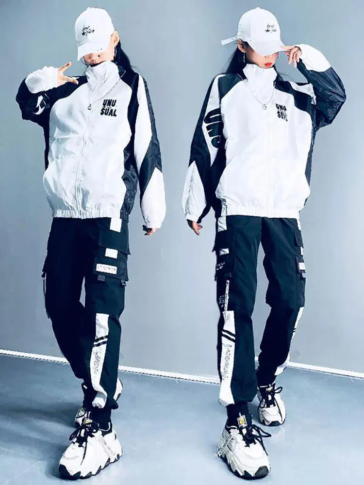 Casual Sports Suit Women Korean Loose Jacket Cool Girl Fitness Running Trousers 2022 New Spring Summer Workout Two-Piece Suit CN
Casual Sports Suit Women Korean Loose Jacket Cool Girl Fitness Running Trousers 2022 New Spring Summer Workout Two-Piece Suit CN