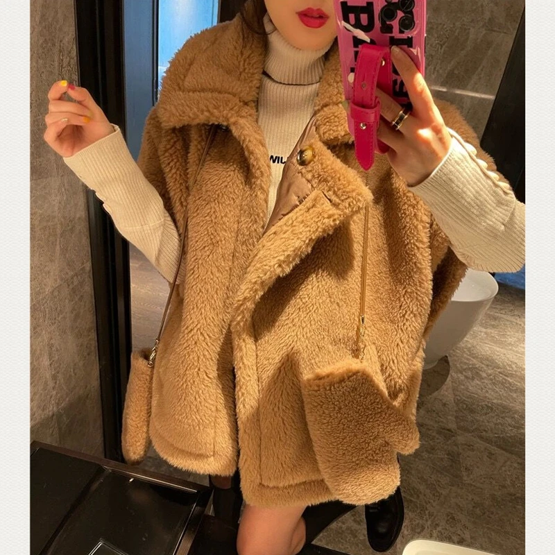 2022 женские шерстяные пальто 100% альпака длинное пальто Зимняя свободная кашемировая верхняя одежда толстая и теплая H1121
2022 женские шерстяные пальто 100% альпака длинное пальто Зимняя свободная кашемировая верхняя одежда толстая и теплая H1121