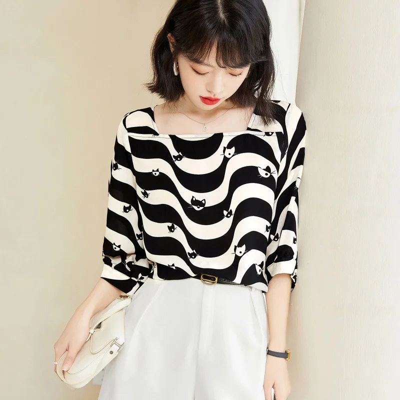 Cotton Women's T-shirt Summer Large Size Printing Top Short Sleeve 2022 New Tees Fashion Loose Female Korean Style Clothes
Cotton Women's T-shirt Summer Large Size Printing Top Short Sleeve 2022 New Tees Fashion Loose Female Korean Style Clothes