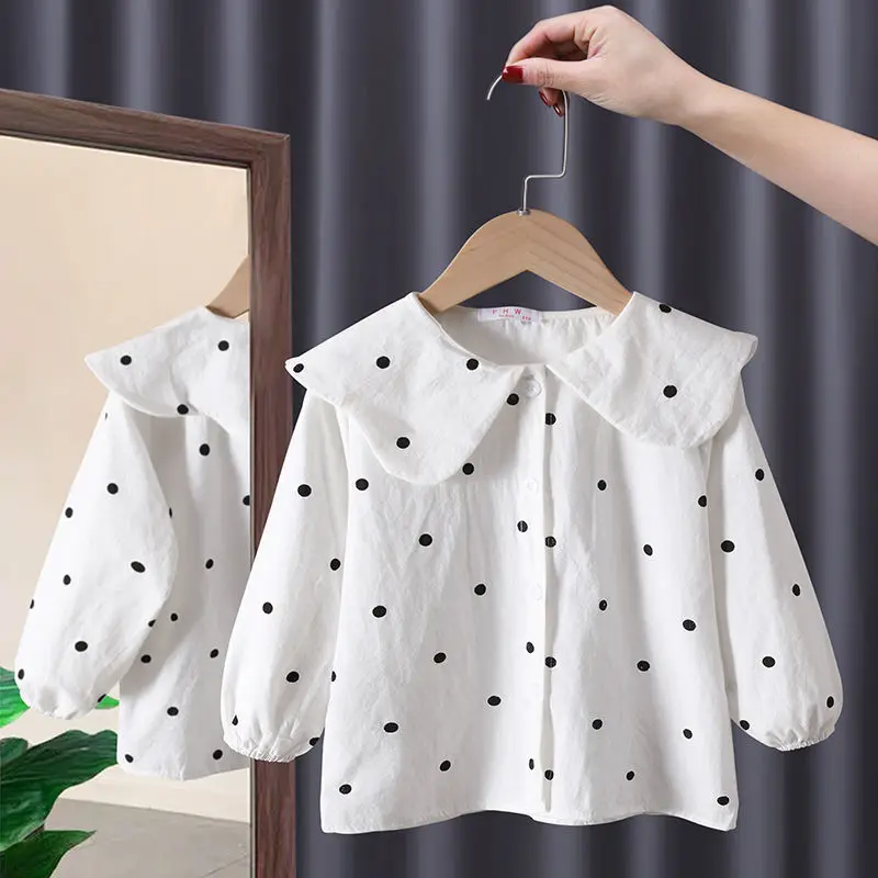 Spring Autumn Girls Blouses Kids Shirts Long Sleeve Shirts Children's Tops Lace Princess Bottoming Shirts 2022 New Baby Clothing 
Spring Autumn Girls Blouses Kids Shirts Long Sleeve Shirts Children's Tops Lace Princess Bottoming Shirts 2022 New Baby Clothing