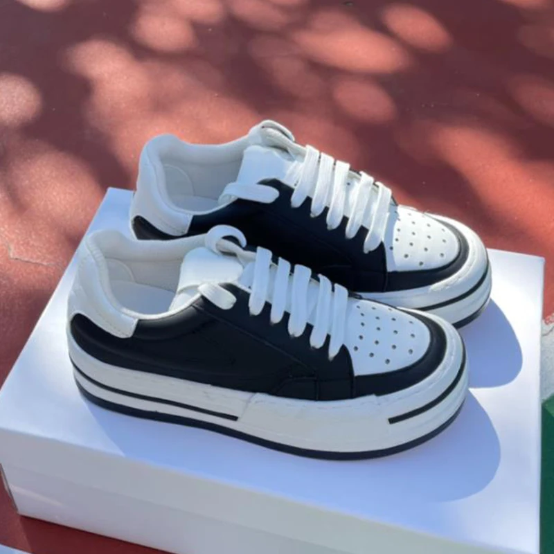 New Fashion Women Shoes Platform Sneakers Ladies Lace-up Casual Shoes Breathable Walking Shoes White Flat Sneaker
New Fashion Women Shoes Platform Sneakers Ladies Lace-up Casual Shoes Breathable Walking Shoes White Flat Sneaker