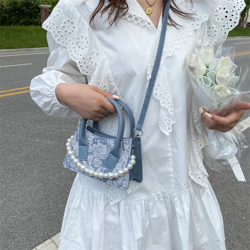 Женская сумка через плечо в Корейском стиле, простая сетчатая красная однотонная Дамская сумочка в стиле ретро, в Корейском стиле
Женская сумка через плечо в Корейском стиле, простая сетчатая красная однотонная Дамская сумочка в стиле ретро, в Корейском стиле