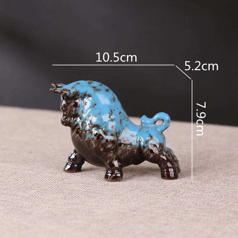 Керамическая статуя красного быка
Керамическая статуя красного быка