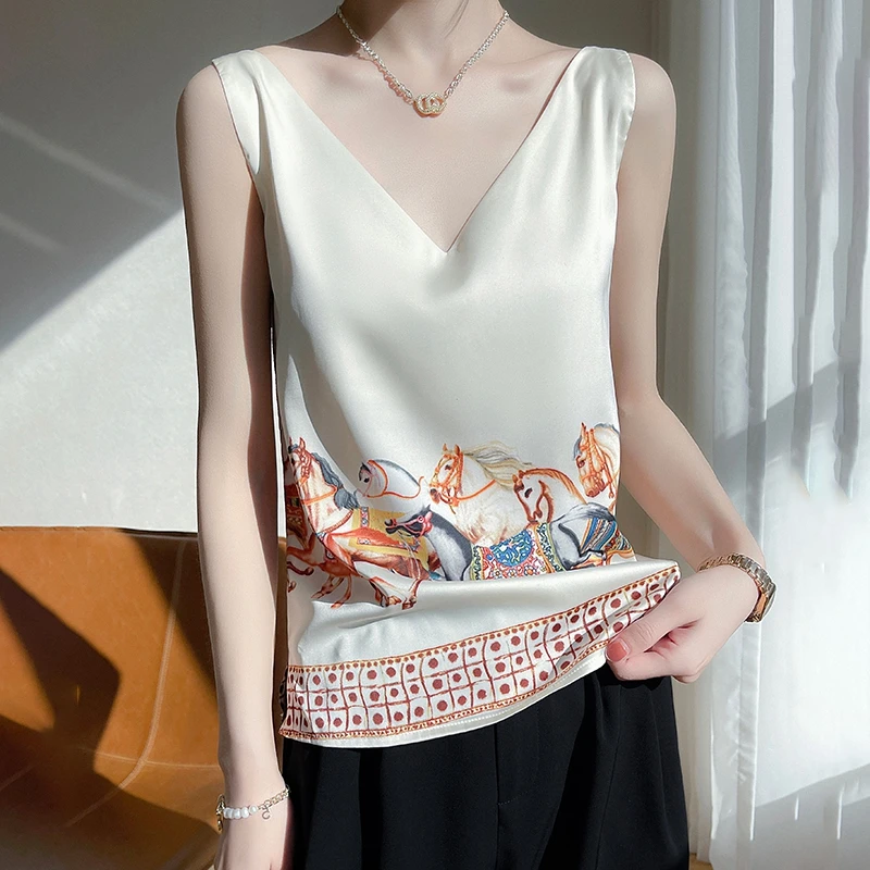 Ice Silk Round Neck Short-Sleeved Female Suspenders Summer New Fashion Joker Short Satin Thin V-Neck Vest
Ice Silk Round Neck Short-Sleeved Female Suspenders Summer New Fashion Joker Short Satin Thin V-Neck Vest