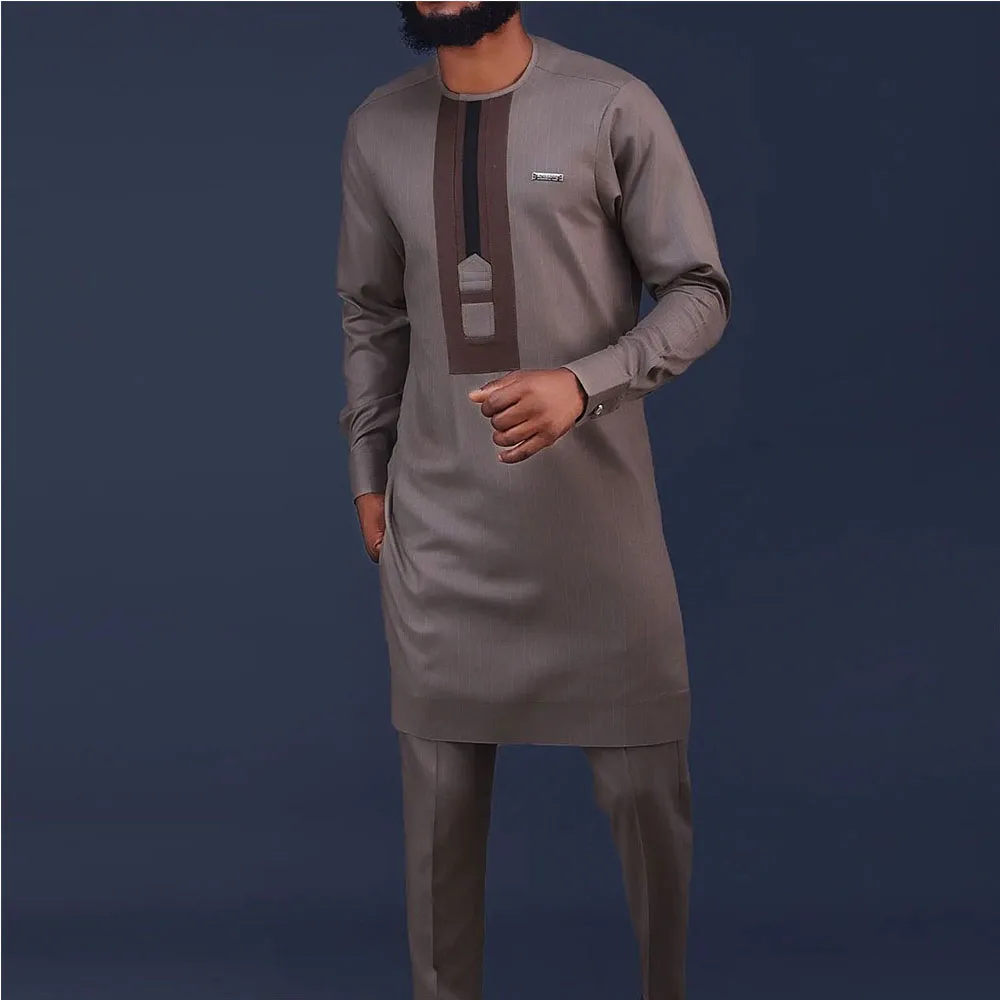 2023 New In 2 Piece Sets Men Outfit Solid Color Paneling Ethnic Wind Top and Pants Set Wedding Party Elements African Men Suits
2023 New In 2 Piece Sets Men Outfit Solid Color Paneling Ethnic Wind Top and Pants Set Wedding Party Elements African Men Suits