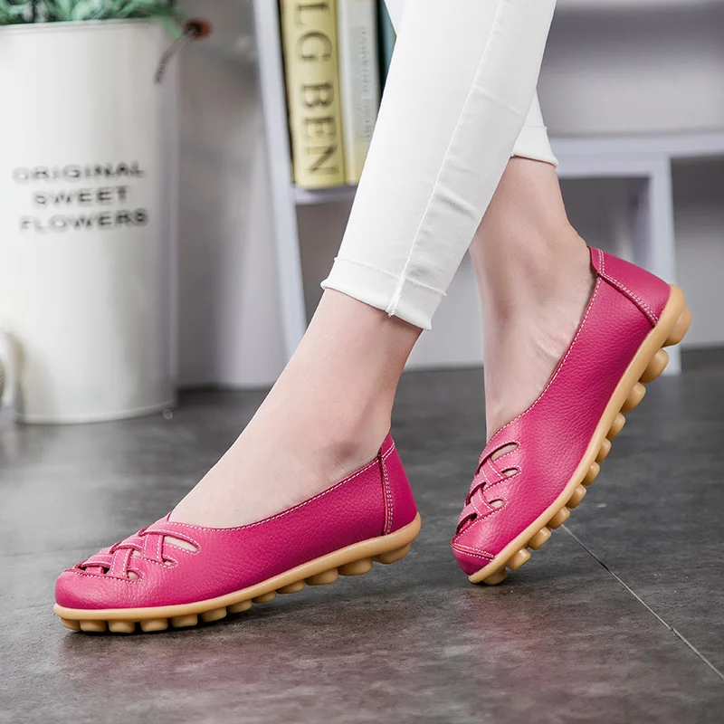 Туфли женские кожаные на плоской подошве, лоферы, дышащие, без застежки, повседневная обувь с перфорацией, Мокасины, лето 2022 
Туфли женские кожаные на плоской подошве, лоферы, дышащие, без застежки, повседневная обувь с перфорацией, Мокасины, лето 2022