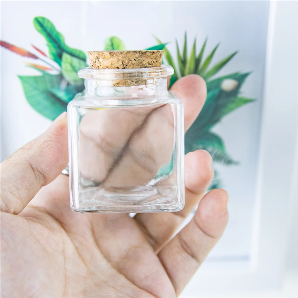 24pcs Mini 50ml Square Glass Bottle With Corks Empty Clear Square Flat Bottles Glycyrrhiza Sweets Food Grade Seal 50cc Jar Vials
24pcs Mini 50ml Square Glass Bottle With Corks Empty Clear Square Flat Bottles Glycyrrhiza Sweets Food Grade Seal 50cc Jar Vials
