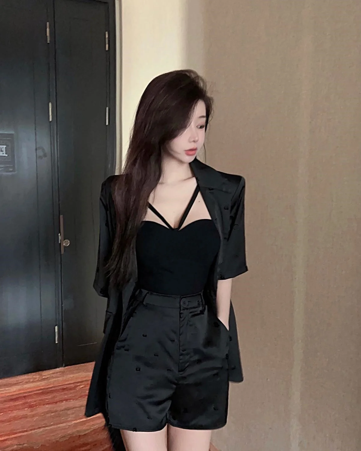 Women's Shorts Shirt Stain Tank Top Set Y2k Dress Women Letter Shorts Trousers Bra Vest Strap Lady Official Korean Cloth 3 Piece
Women's Shorts Shirt Stain Tank Top Set Y2k Dress Women Letter Shorts Trousers Bra Vest Strap Lady Official Korean Cloth 3 Piece