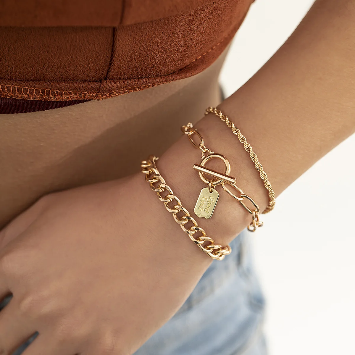 Hip Hop Personality Mix and Match Fried Dough Twist Bracelet Minority Design Geometric Metal Bracelet
Hip Hop Personality Mix and Match Fried Dough Twist Bracelet Minority Design Geometric Metal Bracelet