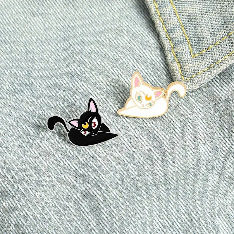 10 PCS / LOT Luna Cat Enamel Pin Moon Girl Kitten Brooches Bag Lapel Pin Black White Animal Badge Jewelry
10 PCS / LOT Luna Cat Enamel Pin Moon Girl Kitten Brooches Bag Lapel Pin Black White Animal Badge Jewelry