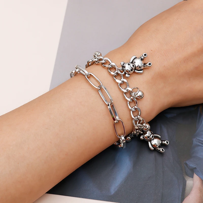 Retro Double Bear Charm Bracelet Female Personality Design Metal Lucky Bead Multilayer Bracelet Couple Birthday Jewelry Gift
Retro Double Bear Charm Bracelet Female Personality Design Metal Lucky Bead Multilayer Bracelet Couple Birthday Jewelry Gift
