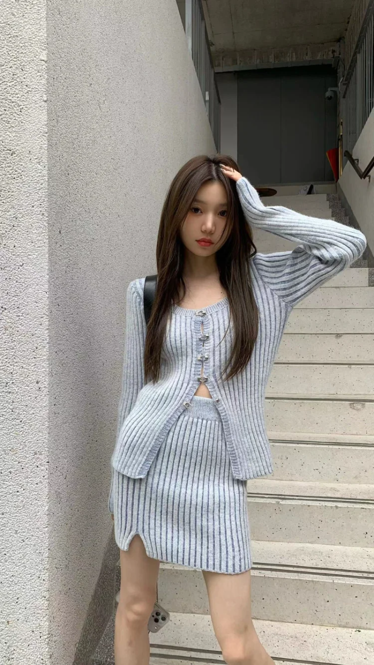 Korobov Y2k Clothes Knit Cardigan Female Autumn Winter Hip Skirt Sexy Two Piece Set Women Stripe Korean Fashion Conjuntos Cortos
Korobov Y2k Clothes Knit Cardigan Female Autumn Winter Hip Skirt Sexy Two Piece Set Women Stripe Korean Fashion Conjuntos Cortos