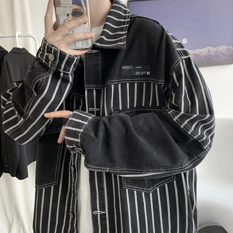 Men's Striped Denim Jacket, Korean Clothing, Loose and Fashionable, New Collection in Autumn 2021
Men's Striped Denim Jacket, Korean Clothing, Loose and Fashionable, New Collection in Autumn 2021