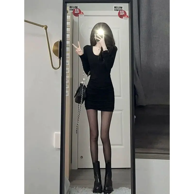 Pure Lust Hot Girl Dress Women's Autumn And Winter New Design Sense Niche Back Shows Thin Cross Pleated Hip Skirt
Pure Lust Hot Girl Dress Women's Autumn And Winter New Design Sense Niche Back Shows Thin Cross Pleated Hip Skirt