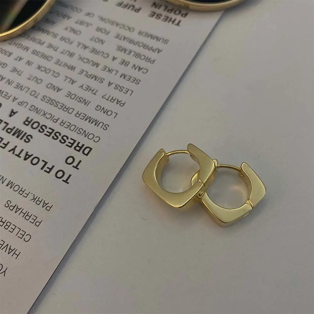 Lady Sexy Metal Earrings Ear Studs Geometric Earrings Korean Style Stud Earrings Women Earrings Gold Party Accessories
Lady Sexy Metal Earrings Ear Studs Geometric Earrings Korean Style Stud Earrings Women Earrings Gold Party Accessories