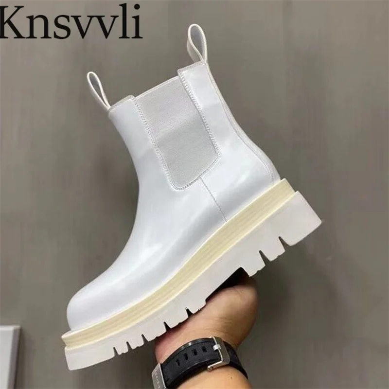 Brand Height Increasing Short Boots Women Street Style Flat Boots Ladies Genuine Leather Round Toe Thick Sole Boots Woman
Brand Height Increasing Short Boots Women Street Style Flat Boots Ladies Genuine Leather Round Toe Thick Sole Boots Woman