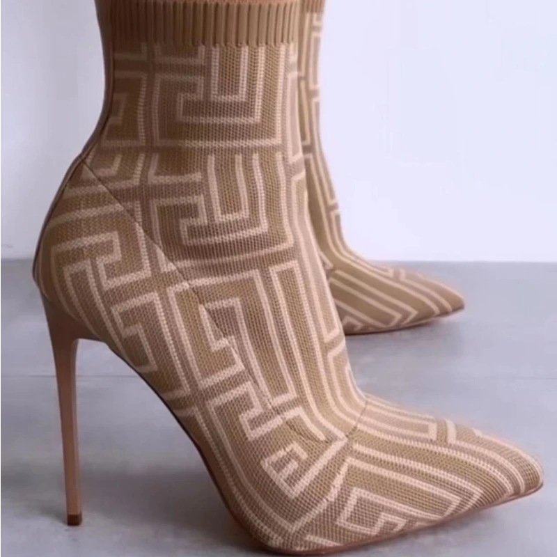 High Heels Boots Deisgner Shoes Stretch Sock Boots Top Quality Winter Shoes Size 36-43 Short Boots Women Shoes
High Heels Boots Deisgner Shoes Stretch Sock Boots Top Quality Winter Shoes Size 36-43 Short Boots Women Shoes