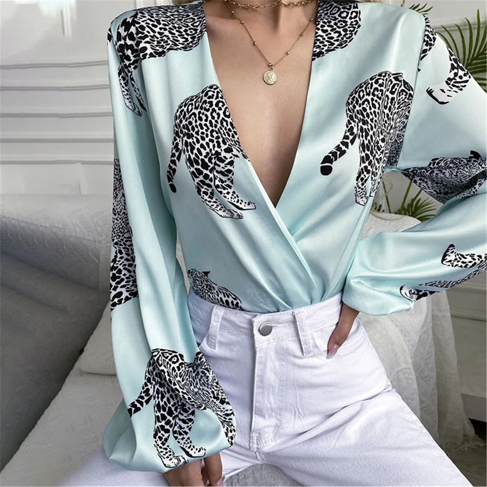 Women's Blouse V Neck Temperament Fashion Print Slim Shirt Top Autumn Spring New Fashion 2022 Ladies Tops Long-sleeved
Women's Blouse V Neck Temperament Fashion Print Slim Shirt Top Autumn Spring New Fashion 2022 Ladies Tops Long-sleeved