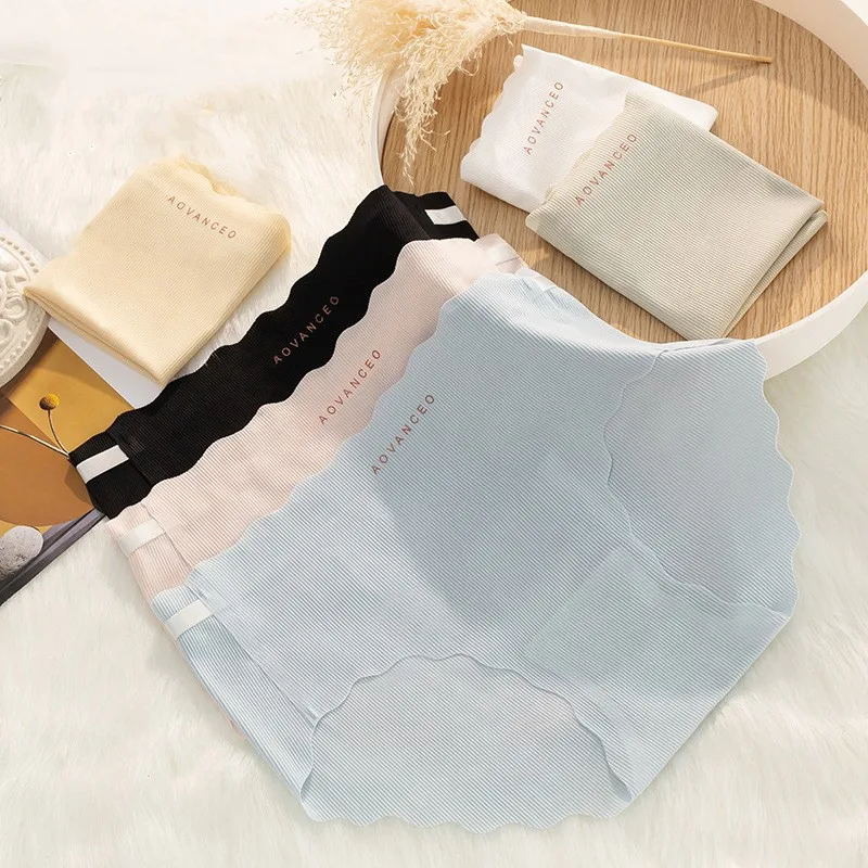 Women's Panties Ice Silk Underwear Sexy Seamless Lingerie For Women Mid Rise Female Lingerie Briefs Traceless Underpants 2023
Women's Panties Ice Silk Underwear Sexy Seamless Lingerie For Women Mid Rise Female Lingerie Briefs Traceless Underpants 2023