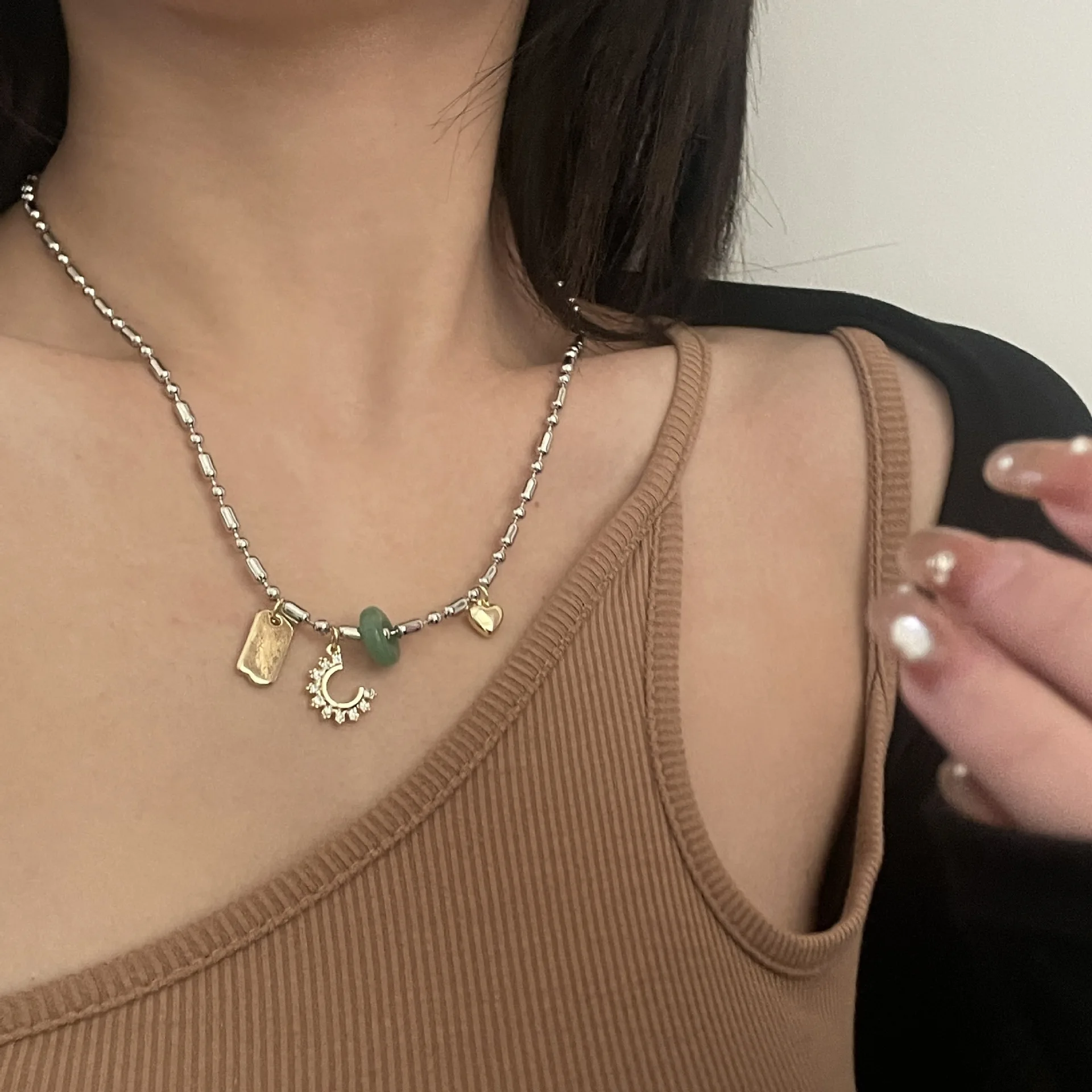 French Style Vintage Ring Necklace Women's Simple Stone Sweater Chain Original Design Sweet Cool Niche High-Grade Clavicle Chain
French Style Vintage Ring Necklace Women's Simple Stone Sweater Chain Original Design Sweet Cool Niche High-Grade Clavicle Chain