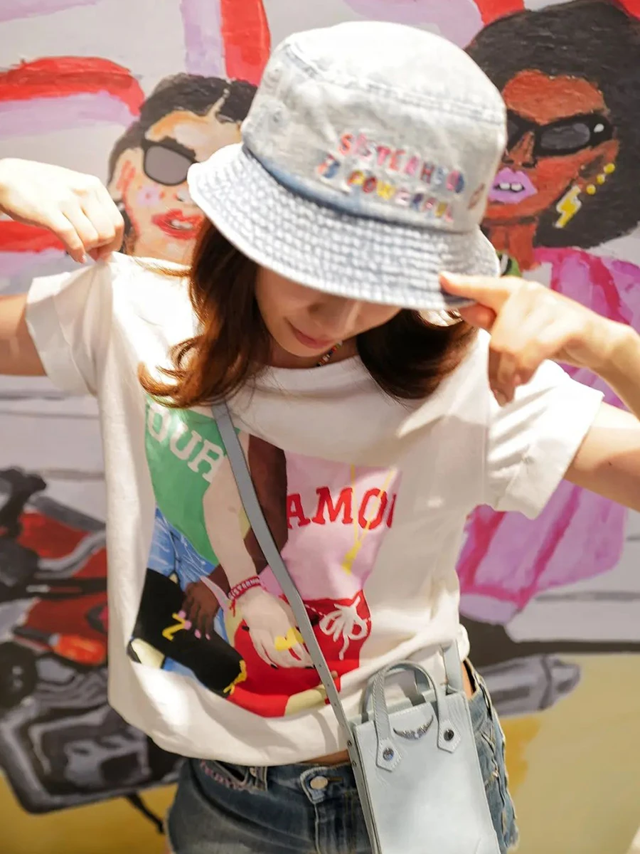 Letter Print Tee Shirts 2022 Summer Woman Cotton Cozy Tshirts Femme Casual Fashion Designer Styles T-Shirts Tops Clothes Tees
Letter Print Tee Shirts 2022 Summer Woman Cotton Cozy Tshirts Femme Casual Fashion Designer Styles T-Shirts Tops Clothes Tees