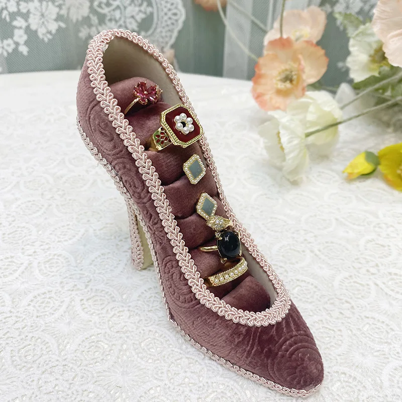 High-Heeled Jewelry Rack Art Figurines Creative Ring Earrings Craft Home Decor Showing Stand Display Accessories Shoes Wedding
High-Heeled Jewelry Rack Art Figurines Creative Ring Earrings Craft Home Decor Showing Stand Display Accessories Shoes Wedding