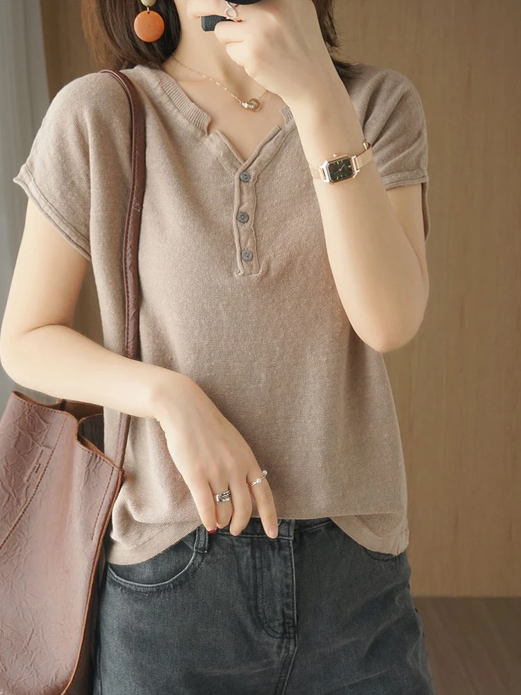 Женская футболка с V-образным вырезом, однотонная Удобная футболка с рукавом до локтя, Корейская версия, лето 2023
Женская футболка с V-образным вырезом, однотонная Удобная футболка с рукавом до локтя, Корейская версия, лето 2023