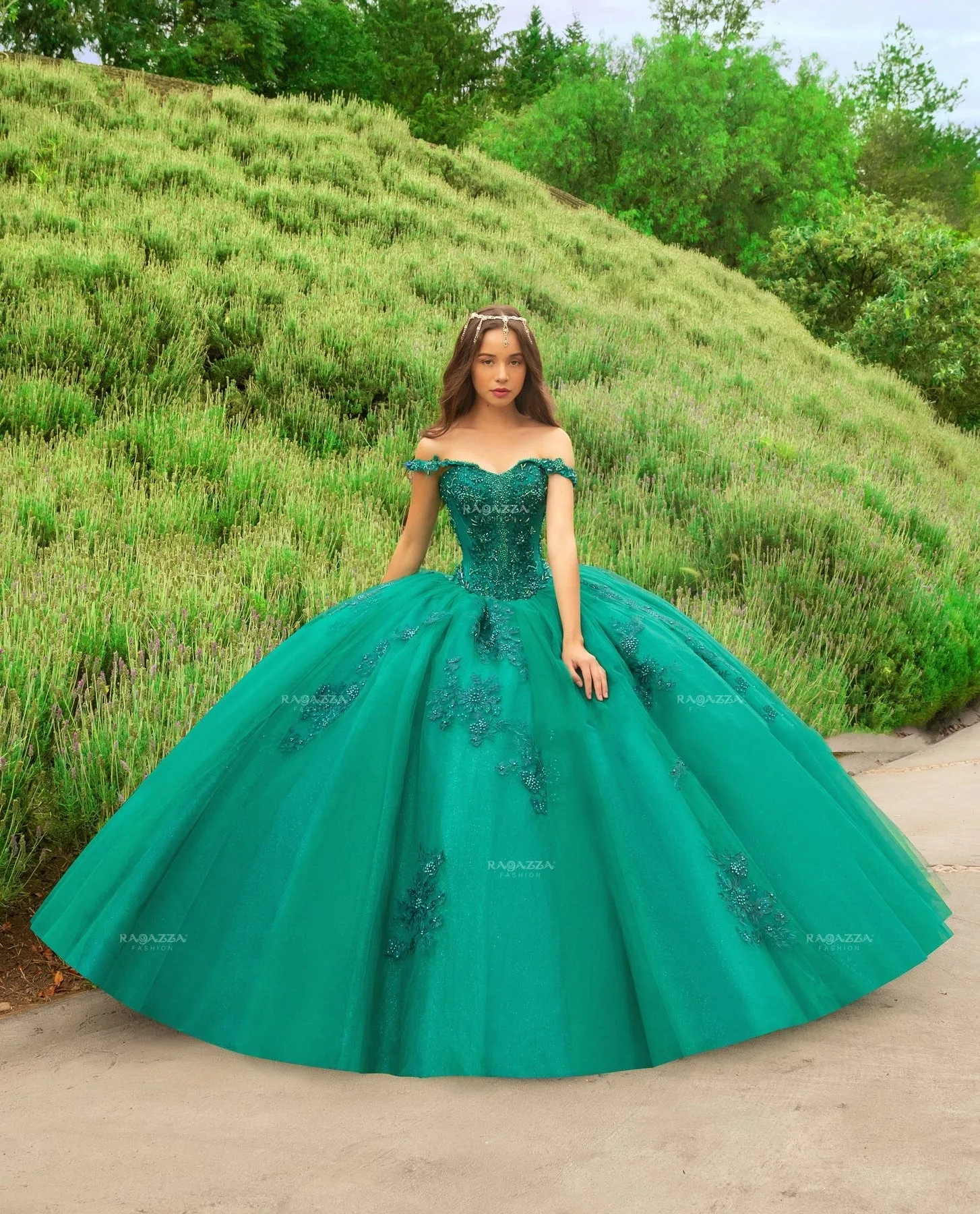 Green Charro Quinceanera Dresses Ball Gown Off The Shoulder Tulle Appliques Pearls Puffy Mexican Sweet 16 Dresses 15 Anos
Green Charro Quinceanera Dresses Ball Gown Off The Shoulder Tulle Appliques Pearls Puffy Mexican Sweet 16 Dresses 15 Anos