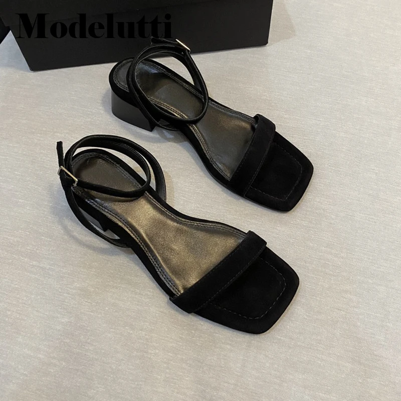 Modelutti 2023 New Spring Summer Suede Genuine Leather Square Head Chunky Heel Sandals Women Solid Simple Casual Shoes Female
Modelutti 2023 New Spring Summer Suede Genuine Leather Square Head Chunky Heel Sandals Women Solid Simple Casual Shoes Female
