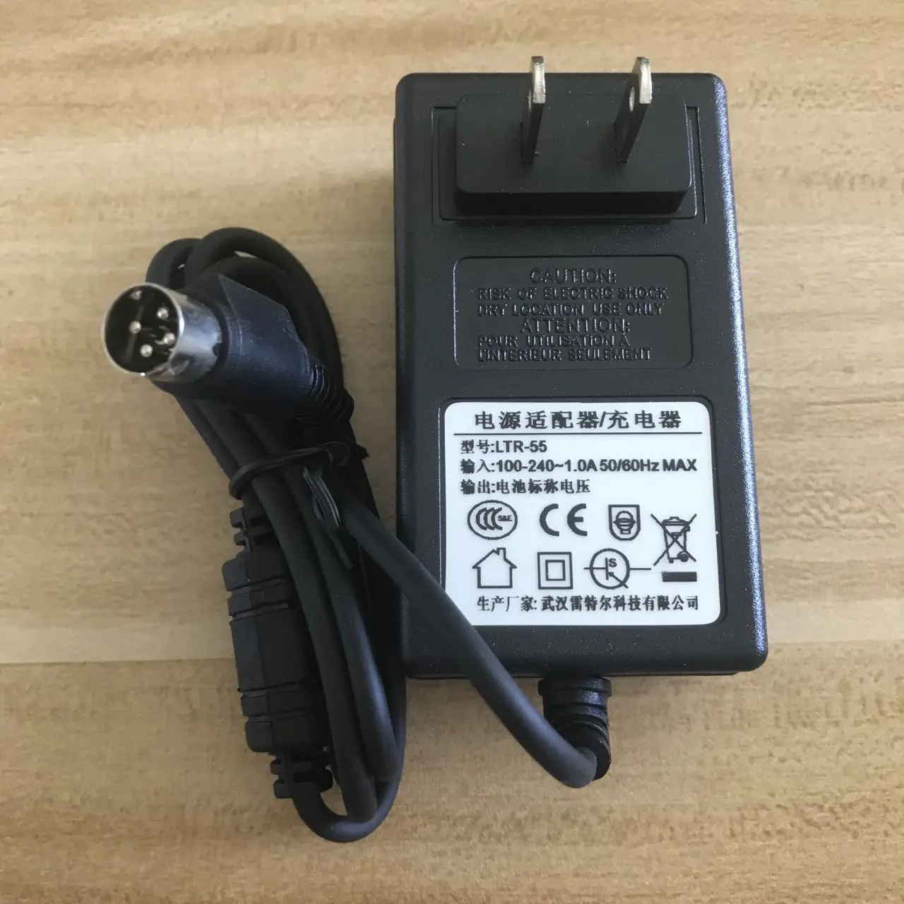 LTR-55 AC Power Adapter For BTR-09 BTR-08 LTR-08 LTR-09 Battery Charger FSM-62S 50S 60S 80S 70S 70R Fusion Splicer Power Adapter
LTR-55 AC Power Adapter For BTR-09 BTR-08 LTR-08 LTR-09 Battery Charger FSM-62S 50S 60S 80S 70S 70R Fusion Splicer Power Adapter
