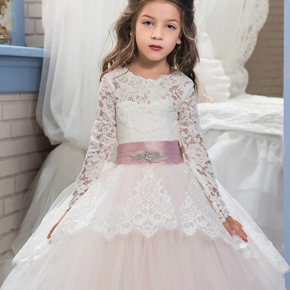 2022 Autumn White Girl Wedding Dress Costume Teenager Princess Children Bridesmaid Dress For Girl Long Sleeve Lace Party Dress
2022 Autumn White Girl Wedding Dress Costume Teenager Princess Children Bridesmaid Dress For Girl Long Sleeve Lace Party Dress