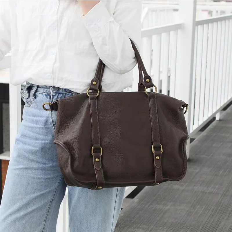 Women's Bag 2022 spring fashion head layer cowhide casual Messenger bag Korean version shoulder bag Women's bag
Women's Bag 2022 spring fashion head layer cowhide casual Messenger bag Korean version shoulder bag Women's bag