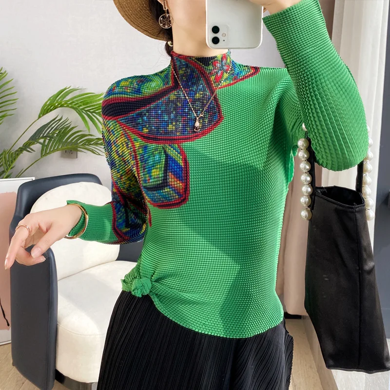 Miyake pleated printed top women's tofu pleated large flower pleated T-shirt drape bottoming shirt spring and autumn
Miyake pleated printed top women's tofu pleated large flower pleated T-shirt drape bottoming shirt spring and autumn