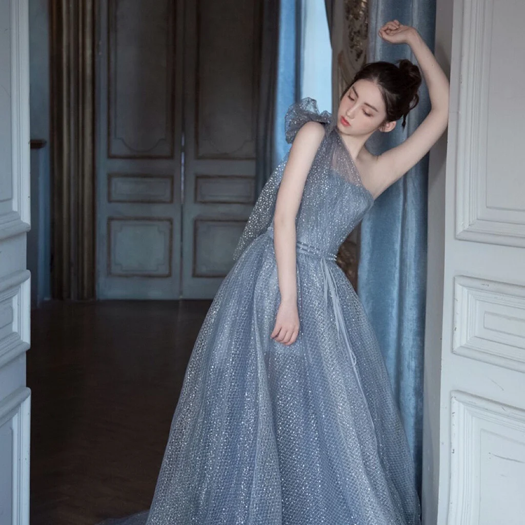 Glitter Sequin Evening Dresses Blue Gray One Shoulder Bow A Line Tulle Plaid Beading Luxury Elegant Ceremony Party Gowns 2022
Glitter Sequin Evening Dresses Blue Gray One Shoulder Bow A Line Tulle Plaid Beading Luxury Elegant Ceremony Party Gowns 2022