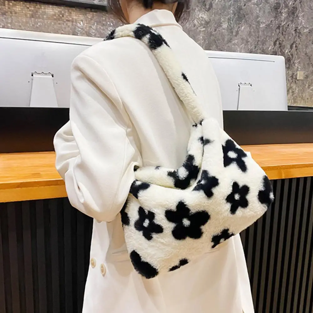 Shoulder Bag Portable Comfortable Touch Flower Pattern INS Women Plush Underarm Bag for Daily
Shoulder Bag Portable Comfortable Touch Flower Pattern INS Women Plush Underarm Bag for Daily