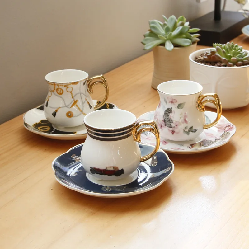 Exquisite luxury Turkish ceramic coffee cup and saucer two-piece Italian concentrated coffee cup small mini cup mugs tumblr cup
Exquisite luxury Turkish ceramic coffee cup and saucer two-piece Italian concentrated coffee cup small mini cup mugs tumblr cup