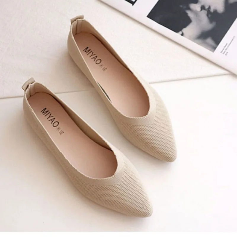 Женские туфли на плоской подошве Comemore, повседневные Мягкие Туфли с острым носком, модные женские Балетки без застежки, весна 2022
Женские туфли на плоской подошве Comemore, повседневные Мягкие Туфли с острым носком, модные женские Балетки без застежки, весна 2022