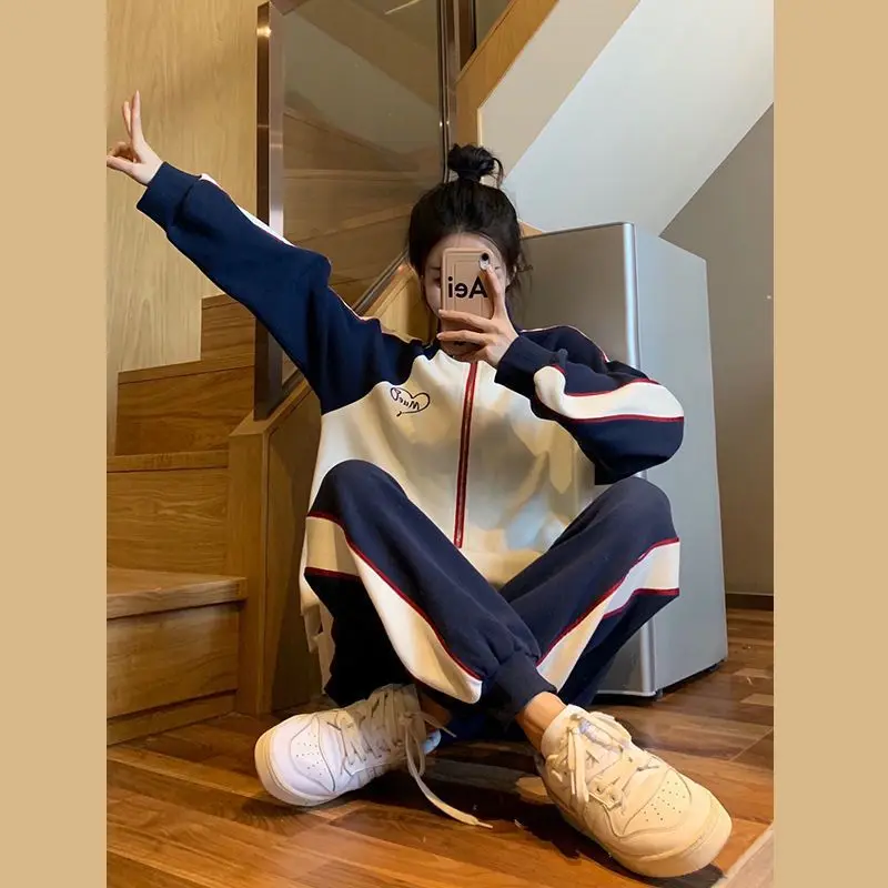 Plus Velvet Sports Suit Women Autumn Winter Warm Thickened Sweatshirt Jacket Student Korean Loose Casual Two-piece Suit
Plus Velvet Sports Suit Women Autumn Winter Warm Thickened Sweatshirt Jacket Student Korean Loose Casual Two-piece Suit