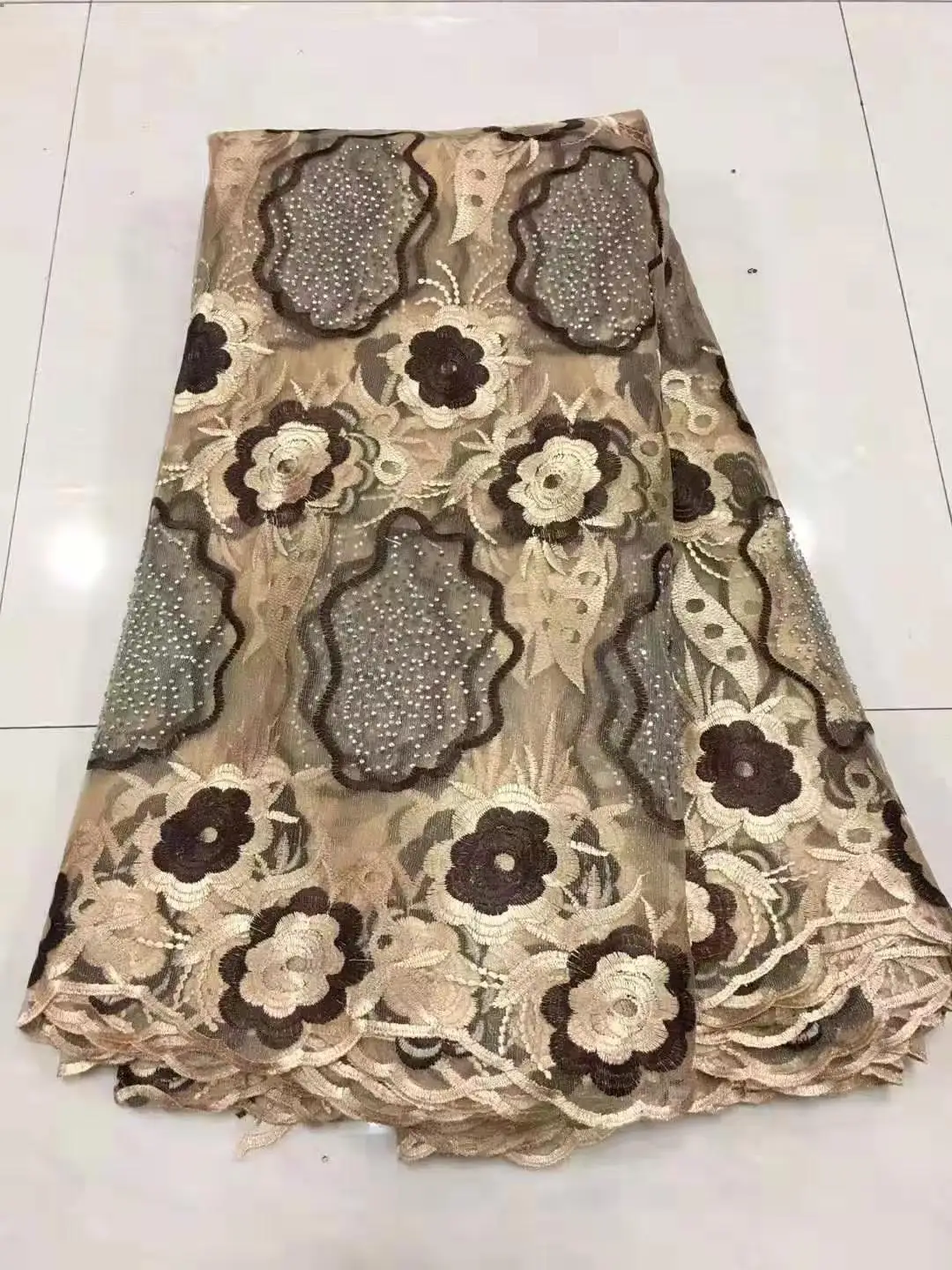 African Milk Silk Lace Fabric Embroidered Nigerian 3d Flower French Lace Fabric Green High Quality 2021 Tulle Lace Fabric
African Milk Silk Lace Fabric Embroidered Nigerian 3d Flower French Lace Fabric Green High Quality 2021 Tulle Lace Fabric