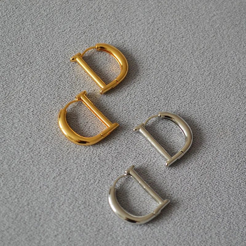 Minimalism Korean Style Earrings Ins Gold-plated Brass Letter D Cool Unisex OL Hoop Earrings
Minimalism Korean Style Earrings Ins Gold-plated Brass Letter D Cool Unisex OL Hoop Earrings