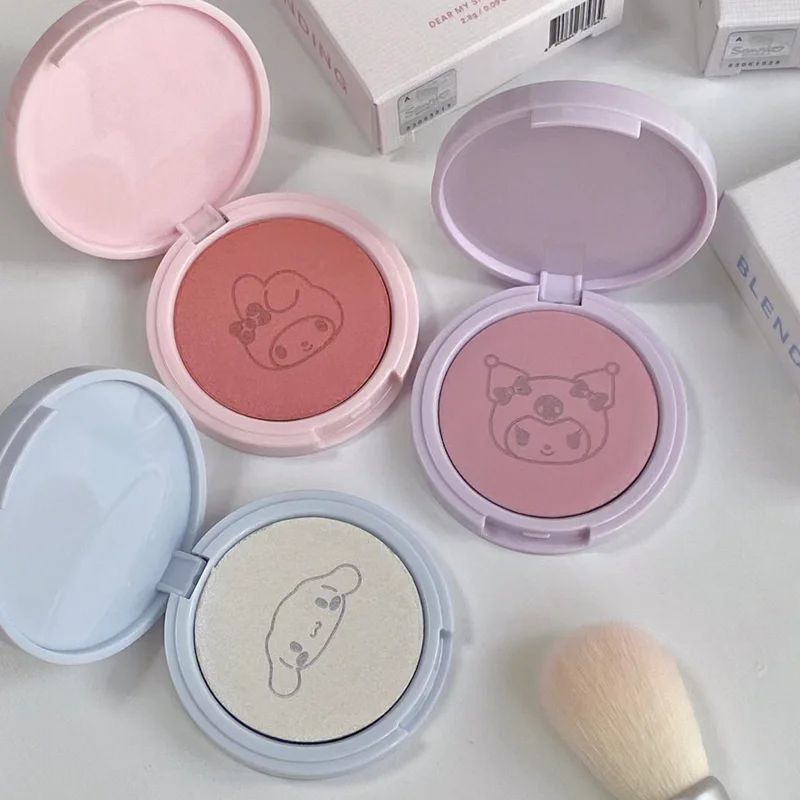 Sanrios Co-branded Blush Loose Powder Moonlight Silver High Light Cartoon Cinnamoroll Kuromi Portable Cosmetics Loose powder 
Sanrios Co-branded Blush Loose Powder Moonlight Silver High Light Cartoon Cinnamoroll Kuromi Portable Cosmetics Loose powder