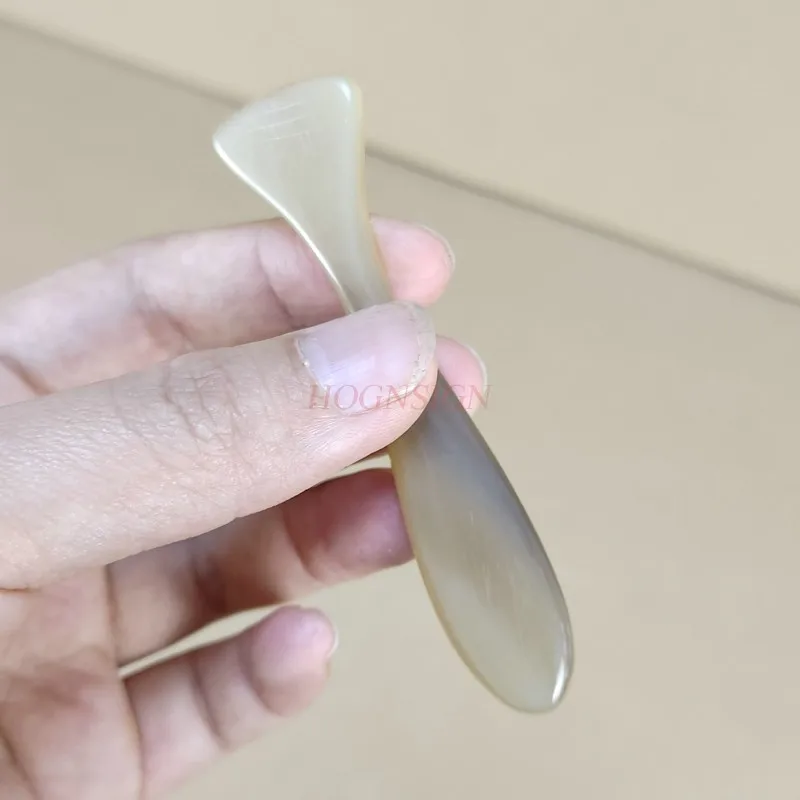 Natural Yellow Horn Guasha Care Tool Household Gua Sha Board Eye Beauty Pen Facial Scraping Dredge Meridian Massage Knife
Natural Yellow Horn Guasha Care Tool Household Gua Sha Board Eye Beauty Pen Facial Scraping Dredge Meridian Massage Knife