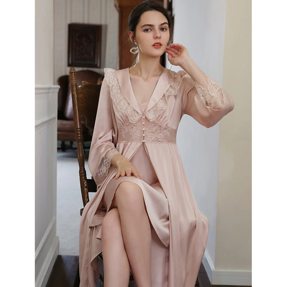 Silk Nightgown Women's Summer Spring Autumn Long-sleeved Gown Suspender Suit Silk New Pajamas Home Clothes Sleep Tops Sexy Robe
Silk Nightgown Women's Summer Spring Autumn Long-sleeved Gown Suspender Suit Silk New Pajamas Home Clothes Sleep Tops Sexy Robe