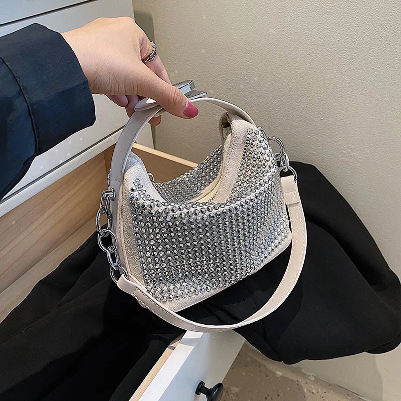 New Women's Bag 2022 Square with Bright Diamond Fashion Crossbody Chain Small Personality Handheld Shoulder
New Women's Bag 2022 Square with Bright Diamond Fashion Crossbody Chain Small Personality Handheld Shoulder