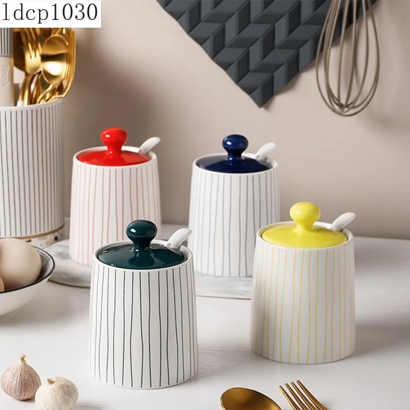 Creative Kitchen Seasoning Box Ceramic Spice Pot with Spoon Salt Sugar Pepper Pot Nordic Style Home Kitchen Seasoning Tools
Creative Kitchen Seasoning Box Ceramic Spice Pot with Spoon Salt Sugar Pepper Pot Nordic Style Home Kitchen Seasoning Tools