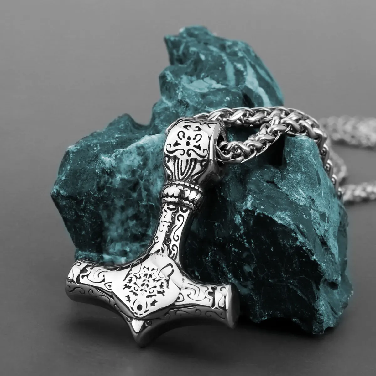 

Viking Stainless Steel Thor's Hammer Odin Rune Men's Pendant Necklace Wolf Head Retro Punk Fashion Party Gift Wholesale