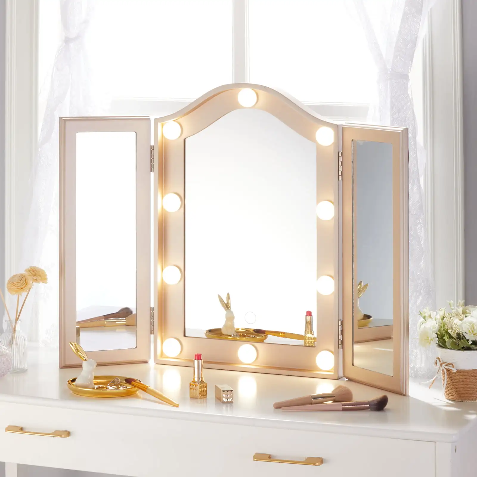 Trifold Vanity Mirror with 10 LED Lights Dimmable Tabletop Makeup Mirror Rose Gold
Trifold Vanity Mirror with 10 LED Lights Dimmable Tabletop Makeup Mirror Rose Gold