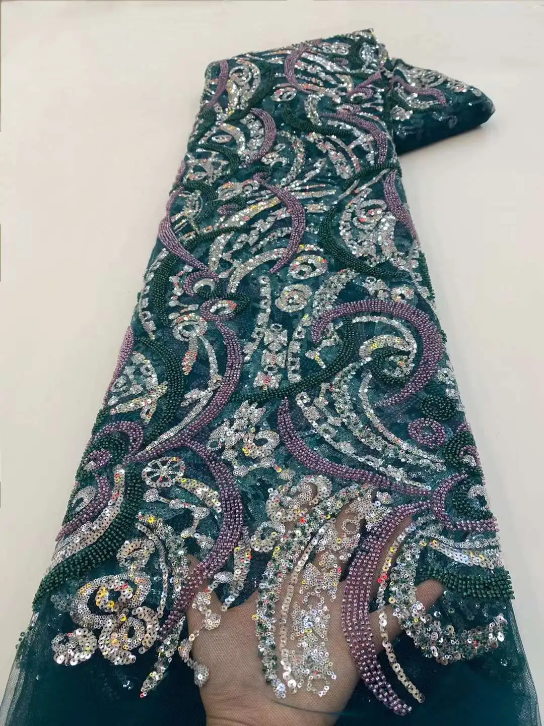 Fashion Hot Sale African Embroidered Net Lace With Sequins French Nigerian beads Tulle Net Fabric Party Material Dress
Fashion Hot Sale African Embroidered Net Lace With Sequins French Nigerian beads Tulle Net Fabric Party Material Dress