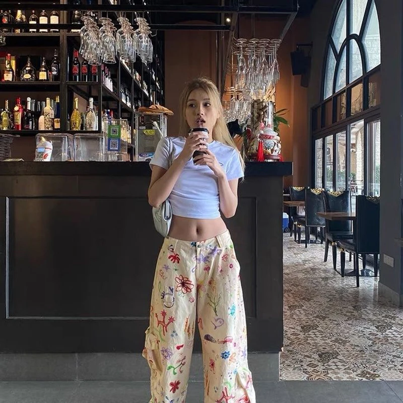 American Hot Girl Graffiti Pocket Cargo Pants Women's Summer Design Sense Niche Loose Show Thin Casual Straight Leg Wide Leg Pan
American Hot Girl Graffiti Pocket Cargo Pants Women's Summer Design Sense Niche Loose Show Thin Casual Straight Leg Wide Leg Pan