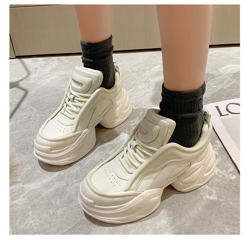 Массивные кроссовки для женщин, повседневная обувь на толстой подошве, с круглым носком, дышащие, черные, белые, на весну
Массивные кроссовки для женщин, повседневная обувь на толстой подошве, с круглым носком, дышащие, черные, белые, на весну